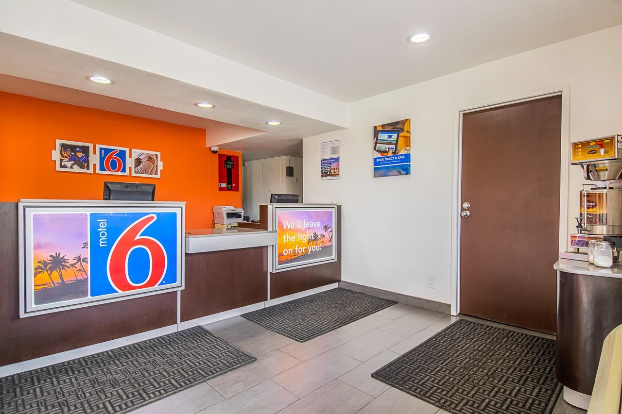 Motel 6-Bakersfield, Ca - Airport Экстерьер фото