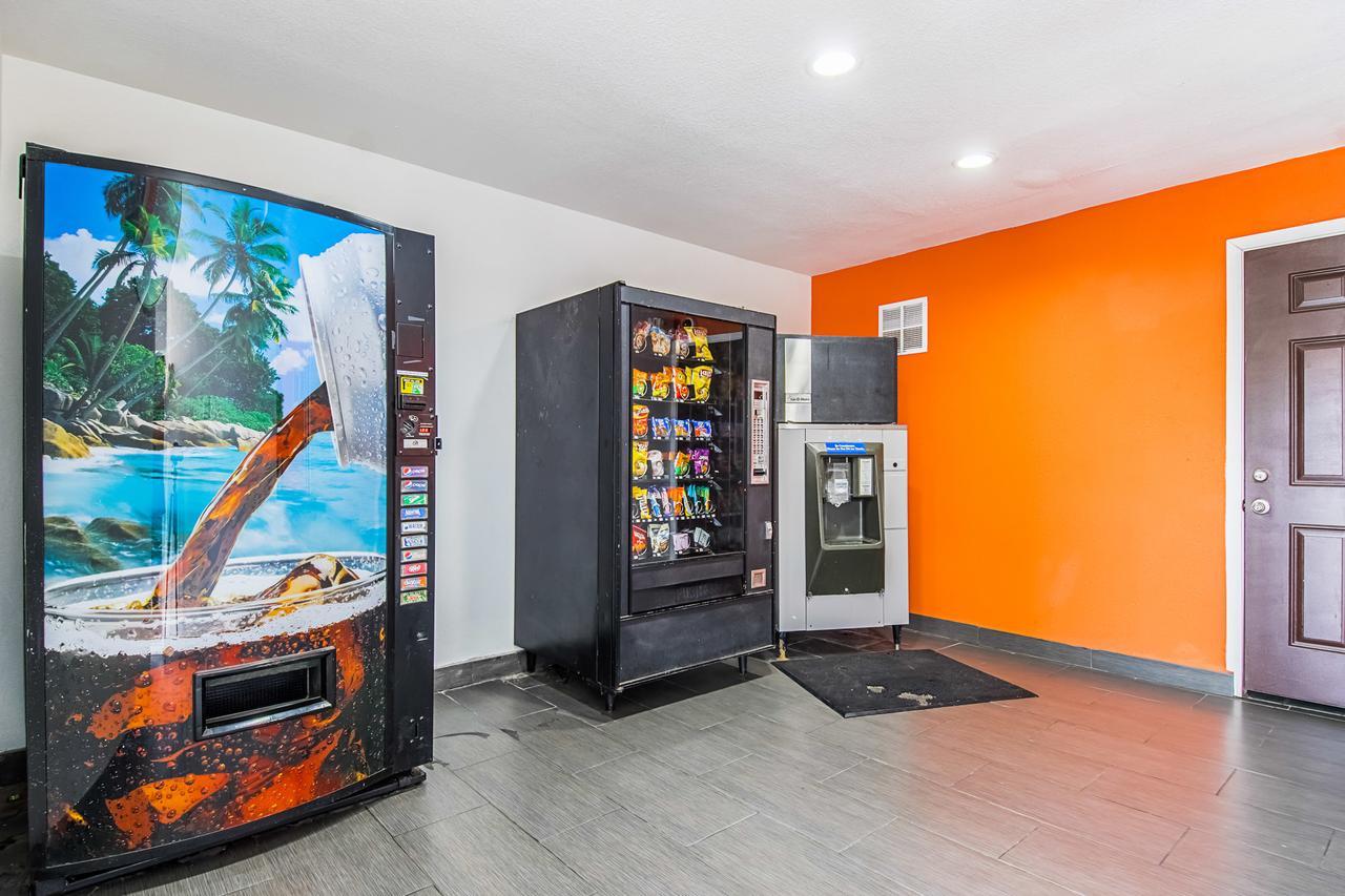Motel 6-Bakersfield, Ca - Airport Экстерьер фото