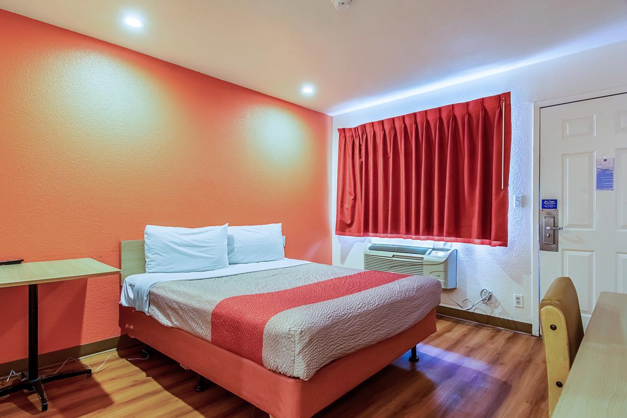 Motel 6-Bakersfield, Ca - Airport Экстерьер фото