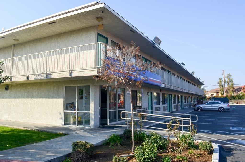 Motel 6-Bakersfield, Ca - Airport Экстерьер фото