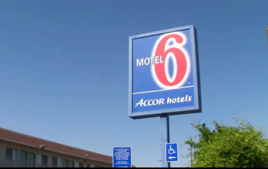 Motel 6-Bakersfield, Ca - Airport Экстерьер фото