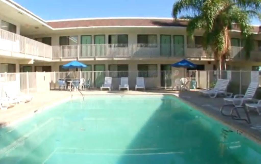 Motel 6-Bakersfield, Ca - Airport Экстерьер фото