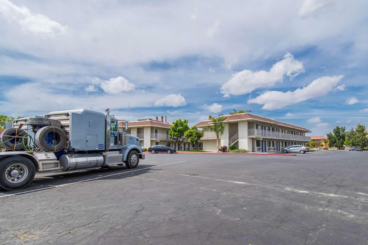 Motel 6-Bakersfield, Ca - Airport Экстерьер фото